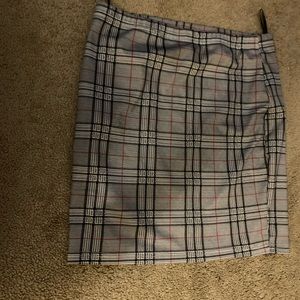 Plaid fitted skirt